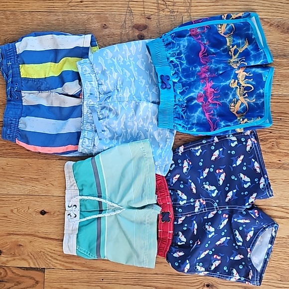 BUNDLE *5* 12 month swim shorts - Picture 1 of 16